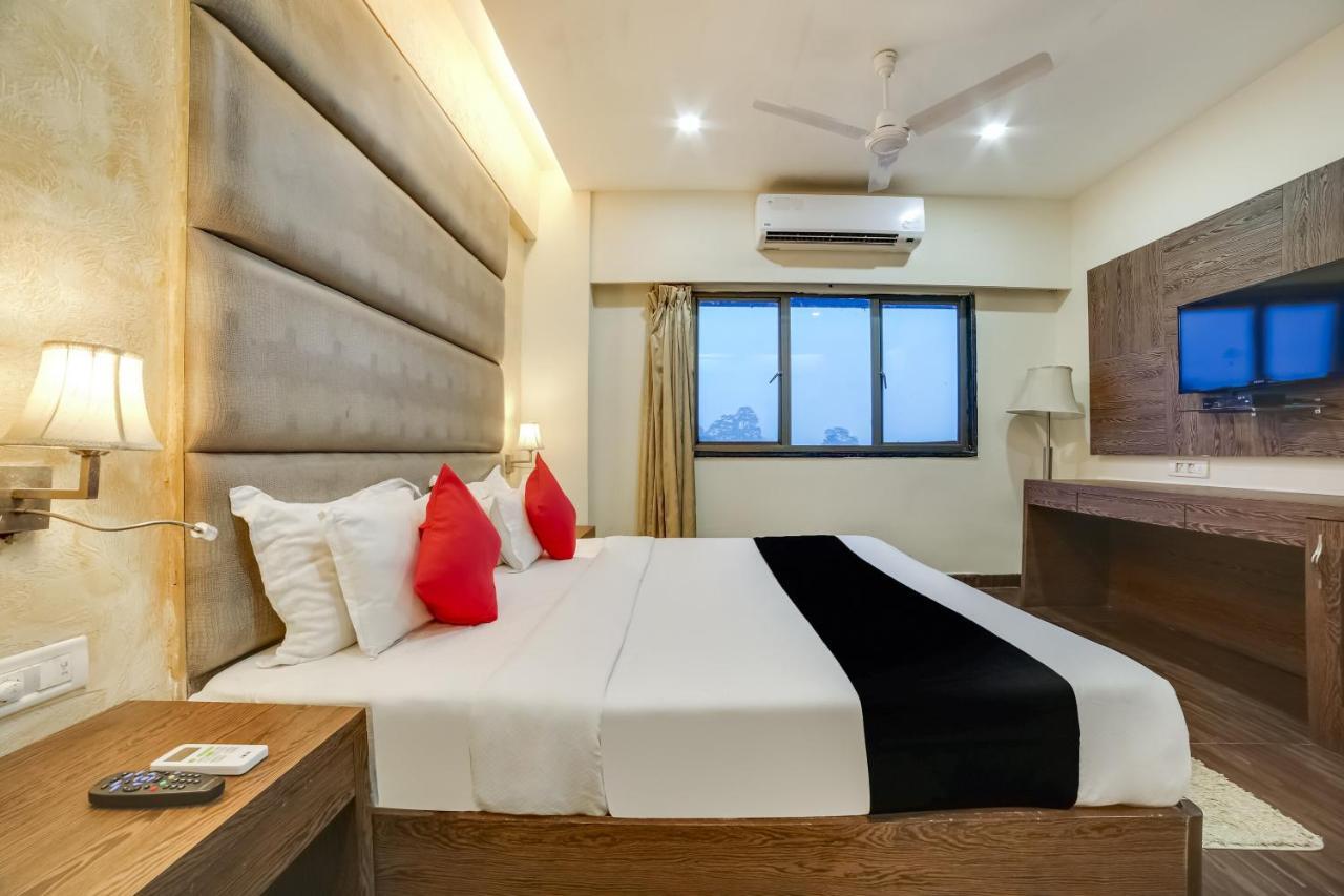 Capital O 61351 Waii International Hotel Bhalukpung Camera foto